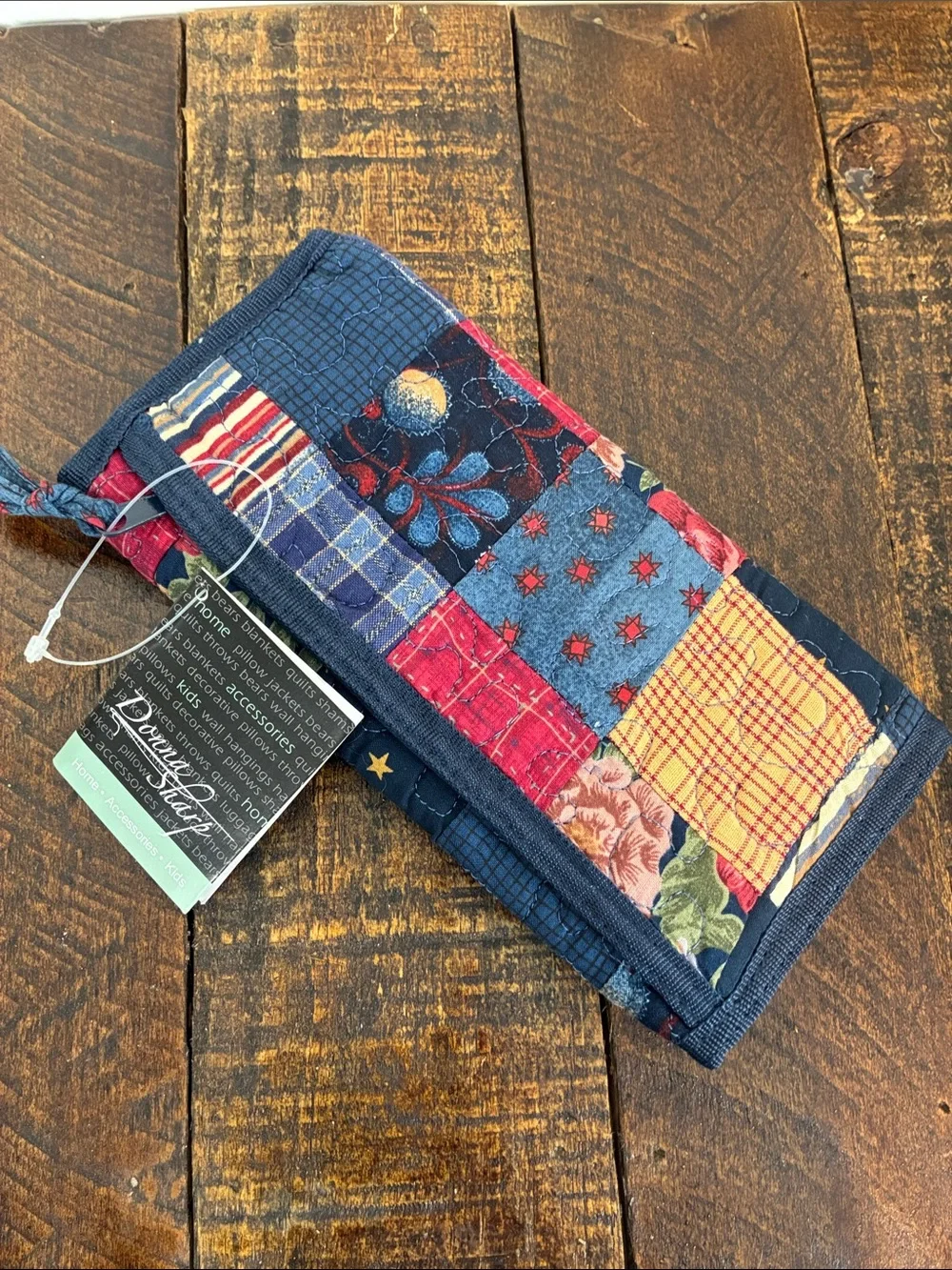NWT Donna Sharp Patchwork Quilted Wristlet Wallet Navy & Red